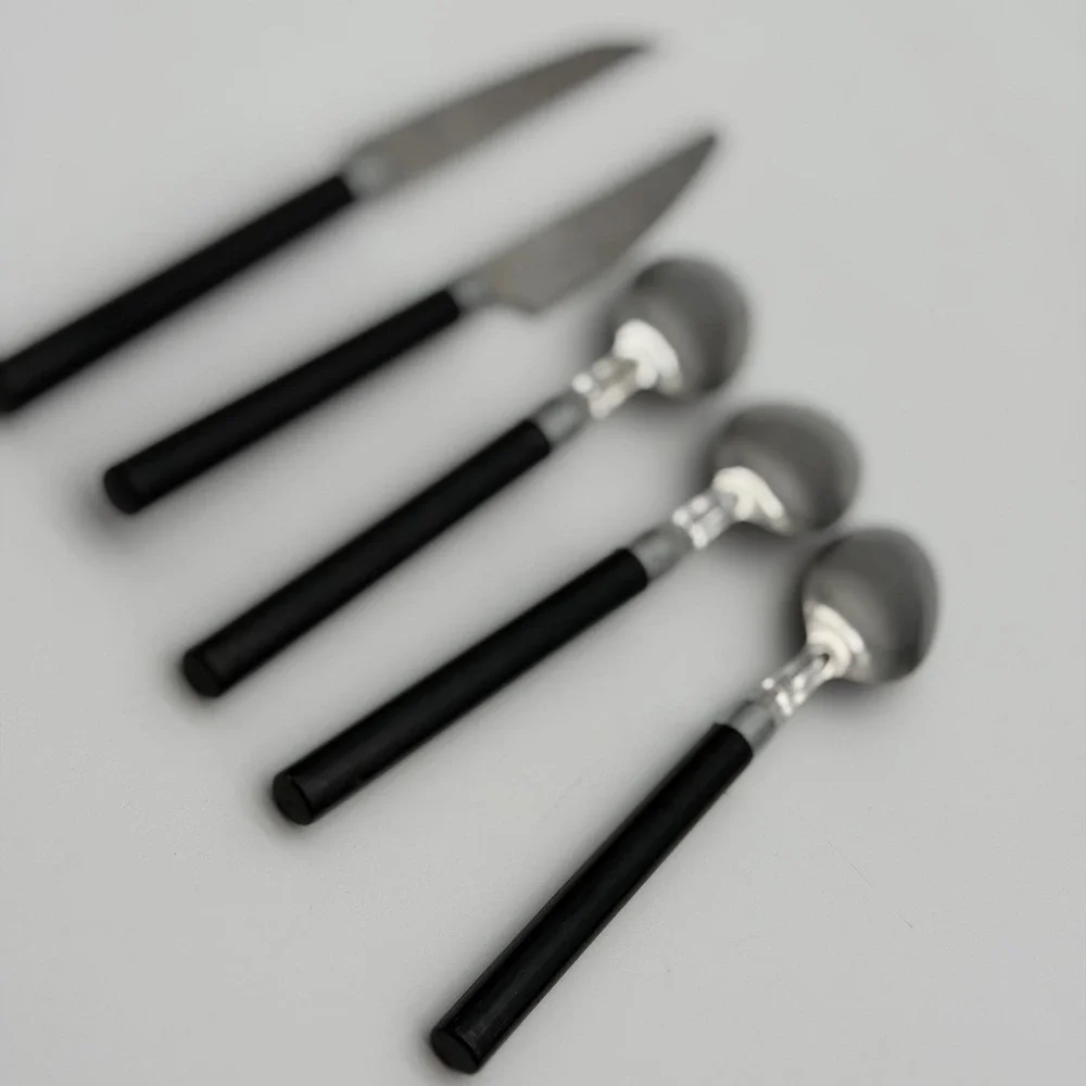Vintage Style Stainless Steel Flatware 5pc Black Plastic Handles Knives Spoons